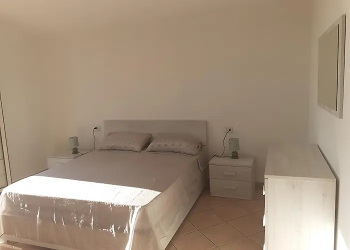 A In Zona Residenziale Appartamento *