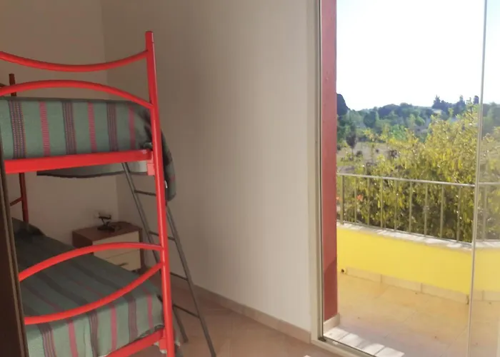 A In Zona Residenziale アパート プーラ